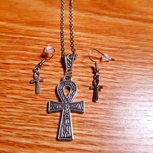 Ankh set in silver